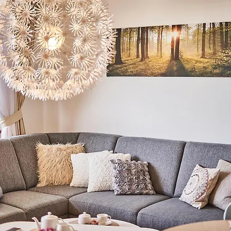 Ella * Vel'ka Lomnica